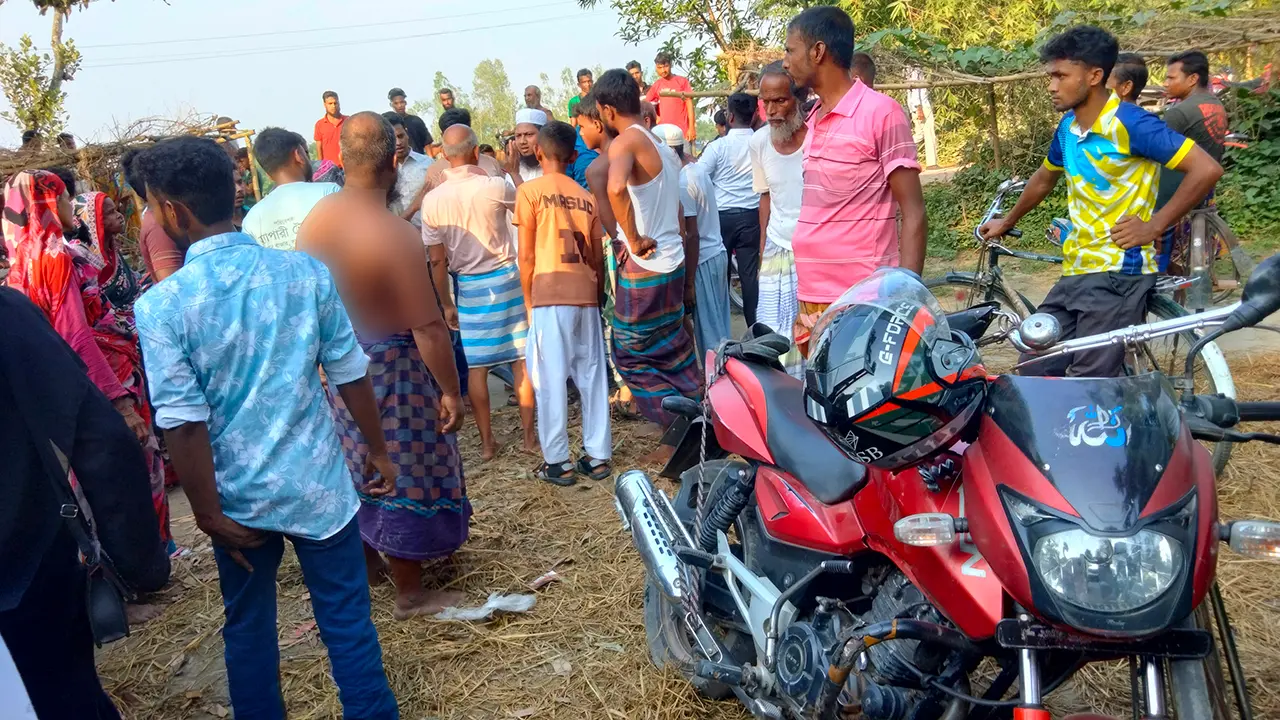 দুলাভাইয়ের মোটরসাইকেল থেকে ছিটকে পড়ে শ্যালিকার মৃত্যু