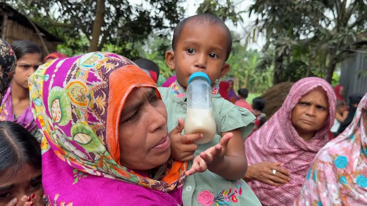 ২১ দিনে ​মা, গণপিটুনিতে মরল বাবা; ২ বছরের মুসলিমার ভবিষ্যৎ অনিশ্চিত