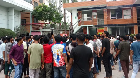 পোশাক কারখানার স্টোর রুমে মিলল এজিএমের ঝুলন্ত মরদেহ