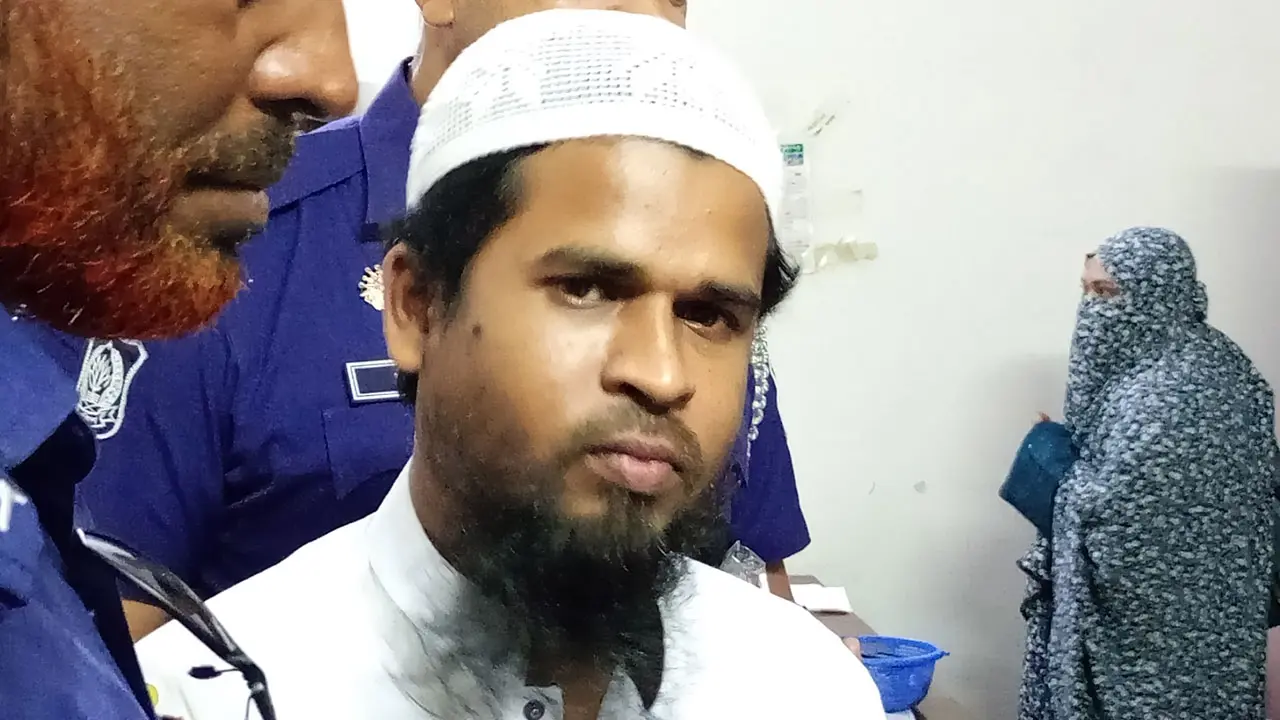 সেই মাদরাসা শিক্ষক কারাগারে, ৭ দিনের রিমান্ড চায় পুলিশ