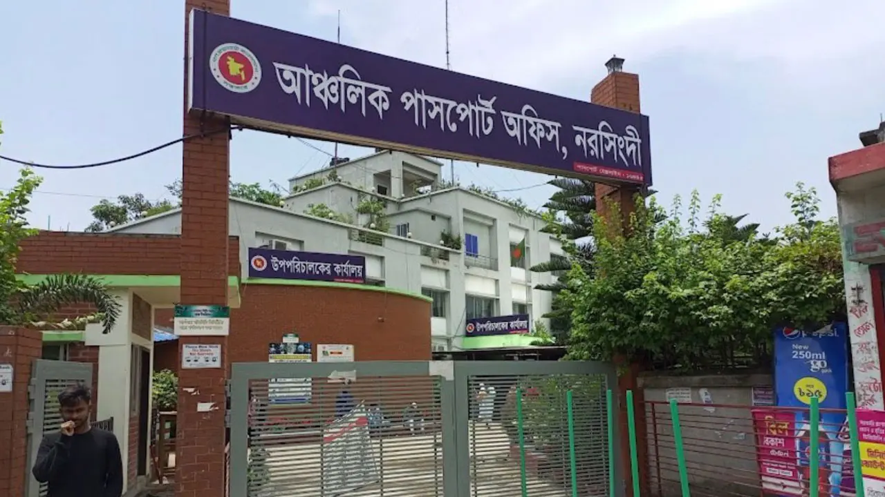 নিজে গেলে ভোগান্তি, দালাল ধরলে শান্তি