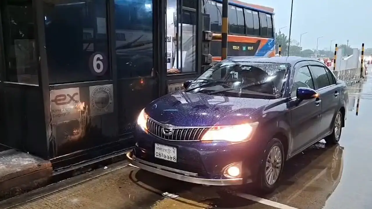 পদ্মা সেতুতে ঈদযাত্রার রেকর্ড : ৫৮ ঘণ্টায় টোল আদায় প্রায় ১২ কোটি টাকা