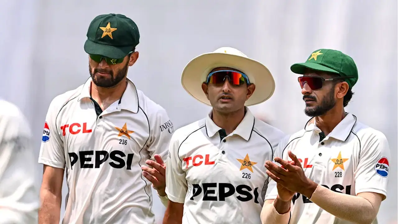 স্লো ওভার রেটে জরিমানার সঙ্গে আরও বড় ক্ষতি হলো পাকিস্তানের