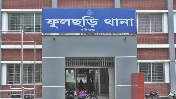 সড়কে শুকাতে দেওয়া খড়ে পিছলে ট্রাকের নিচে মোটরসাইকেল, যুবক নিহত