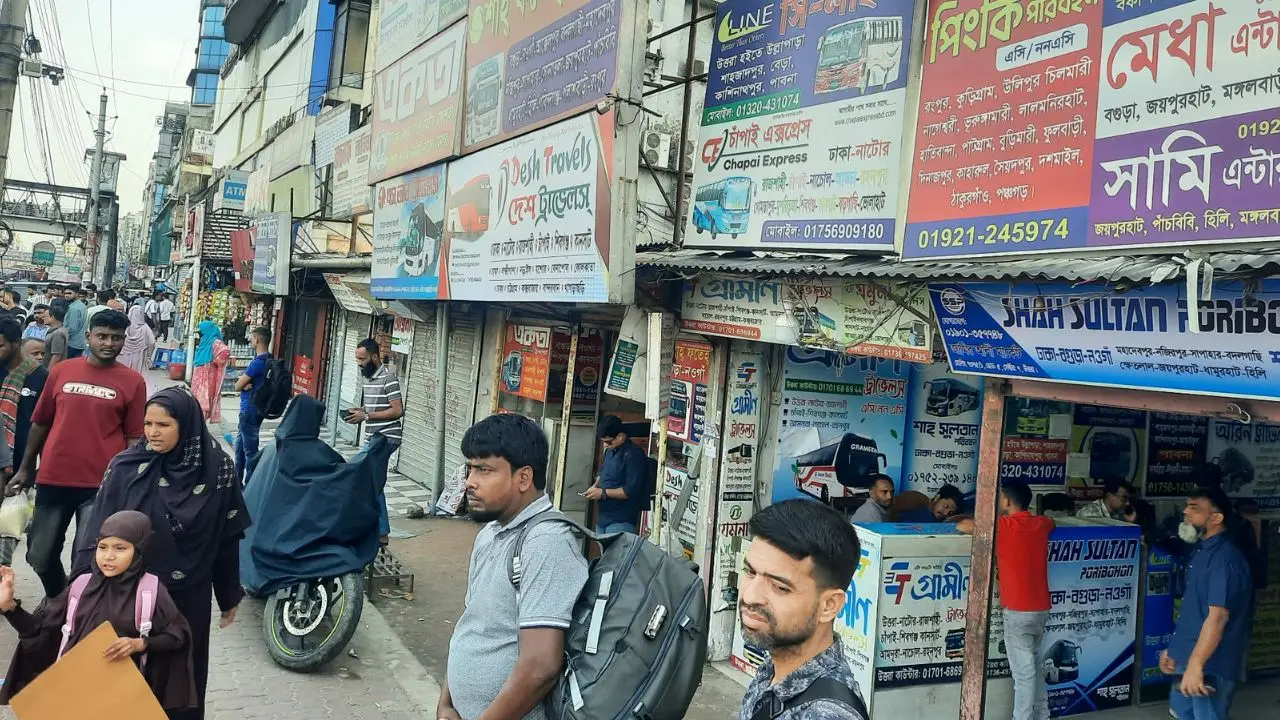 ঈদের পরদিনও ঢাকা ছাড়ছেন অনেকেই