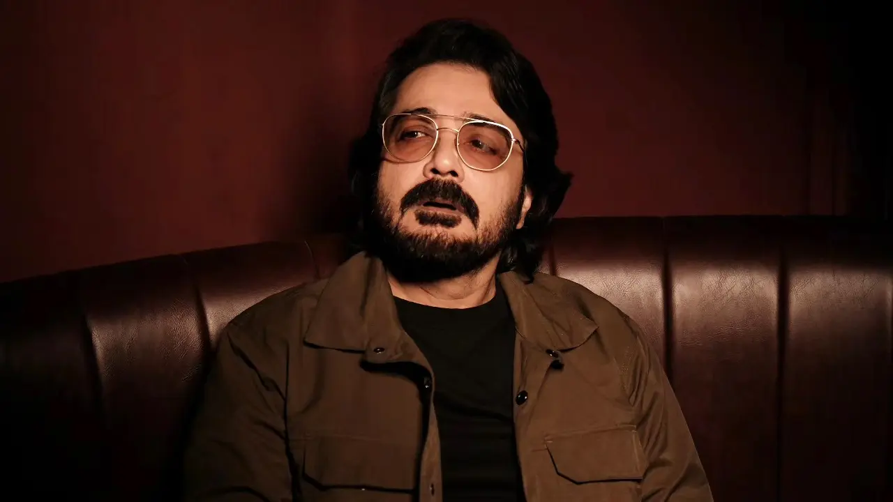 ‘আমার গায়ে কোনও রাজনৈতিক রং লাগাবেন না’