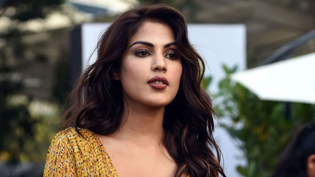 জীবনে কঠিন হয়ে উঠেছে, এমন প্রত্যাশা করিনি : রিয়া চক্রবর্তী