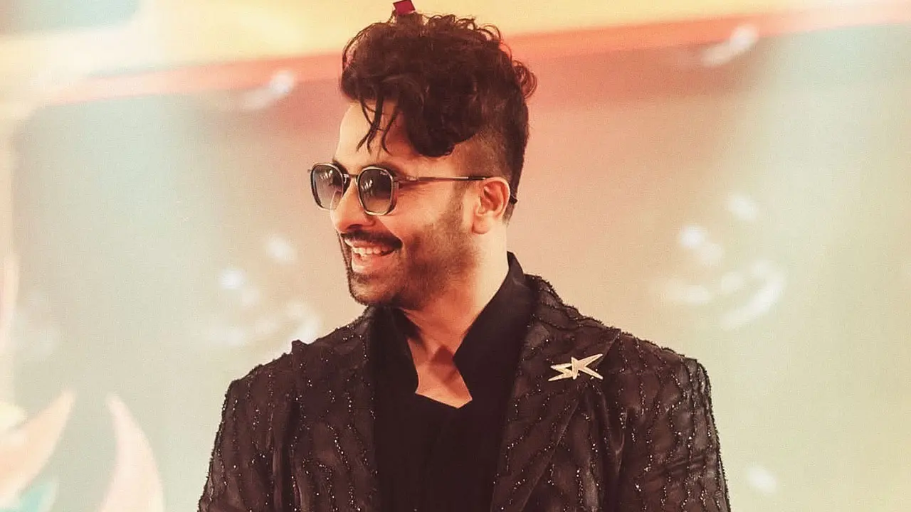 শুটিংয়ে বসেই ১৫ মিলিয়নের খবর পান শাকিব খান