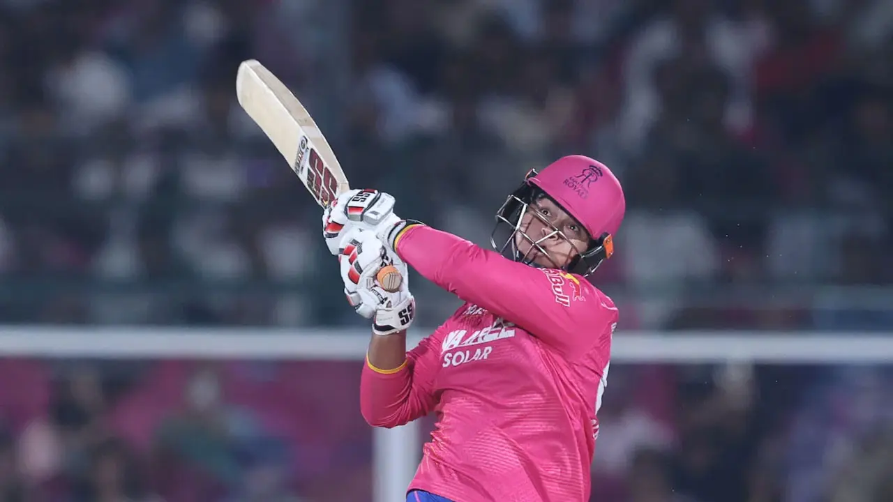 ছক্কার সেঞ্চুরিতে সূর্যবংশীর বিশ্ব রেকর্ড