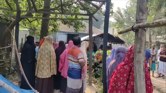 সিরাজগঞ্জে দুগ্ধ সমিতির সাবেক ম্যানেজারকে কুপিয়ে হত্যা
