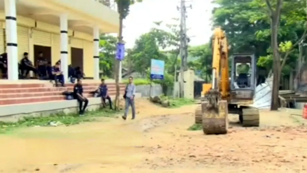 জঙ্গল সলিমপুরে রাতভর গুলিবিনিময়ের পর যৌথবাহিনীর সাঁড়াশি অভিযান, আটক ১৫