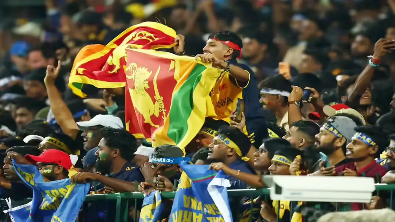 গোপনে মেয়েদের ভিডিও ধারণ করায় লঙ্কান ২ ক্রিকেটার গ্রেপ্তার