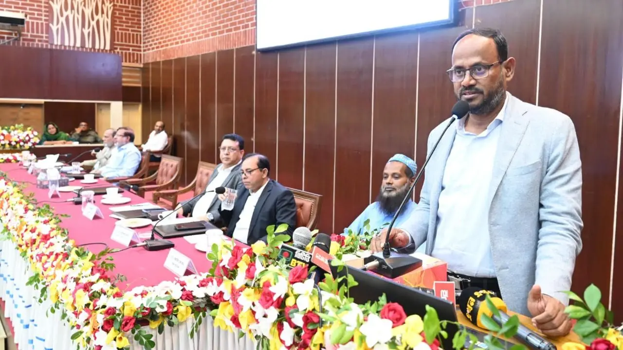 প্রাণিসম্পদ খাতকে সমৃদ্ধ করতে সরকারি-বেসরকারি উদ্যোগ প্রয়োজন