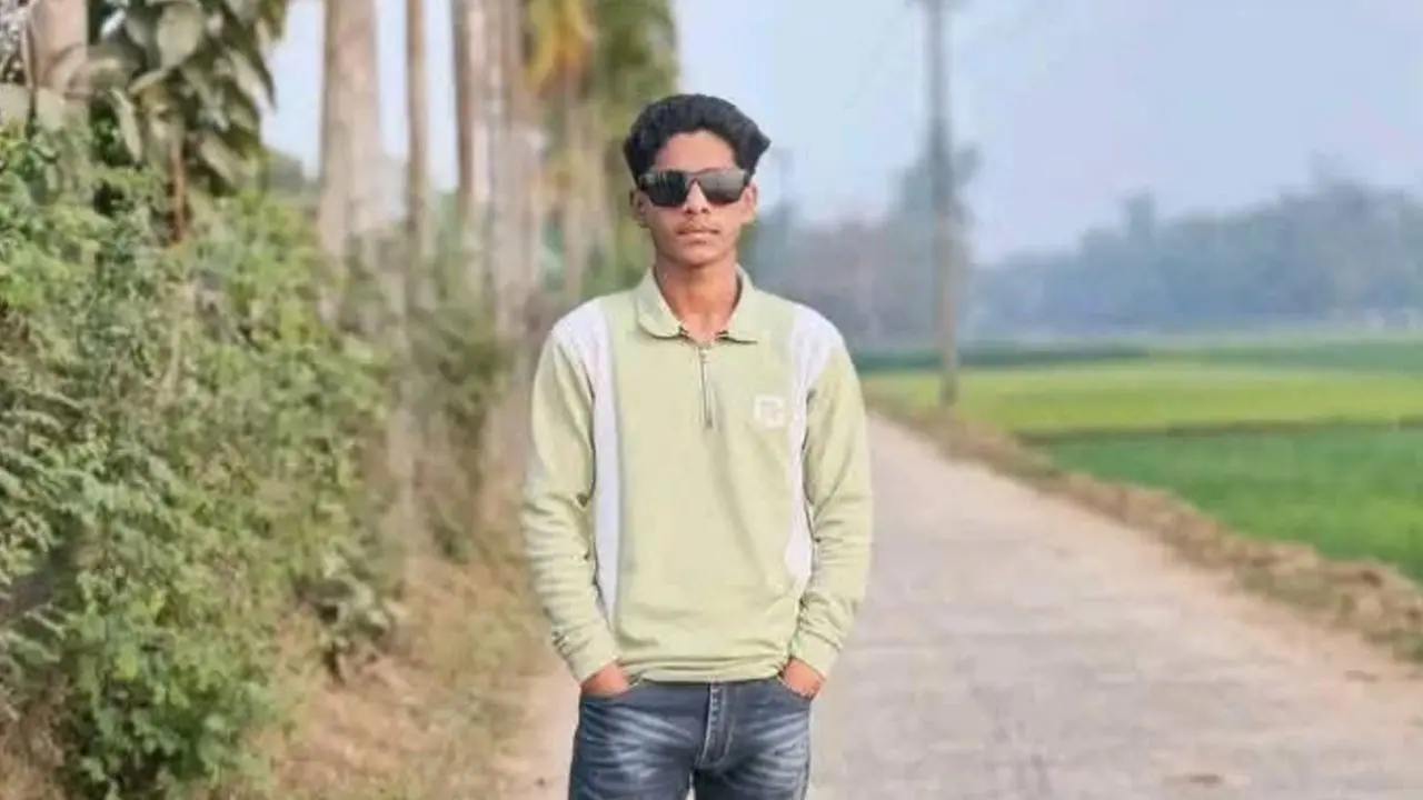 এসএসসি পরীক্ষা শেষে গিয়েছিল নির্মাণকাজে, বিদ্যুৎস্পৃষ্টে গেল প্রাণ
