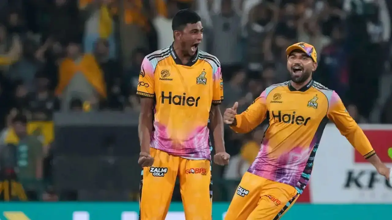 মাত্র ৫ ম্যাচ খেলেই পিএসএলের সেরা একাদশে নাহিদ রানা