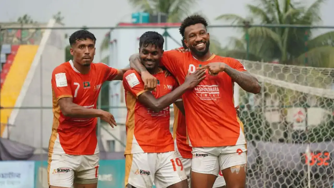 জিতলেই লিগ চ্যাম্পিয়ন কিংস
