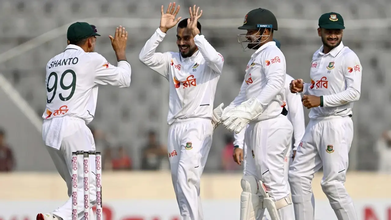 মিরাজের ফাইফার, লিড পেল বাংলাদেশ