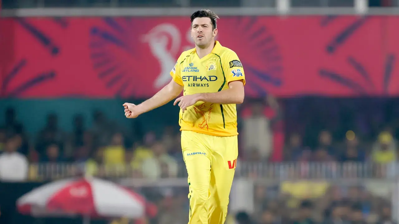 আইপিএল শেষ ওভারটনের, প্রোটিয়া তারকাকে নিল চেন্নাই