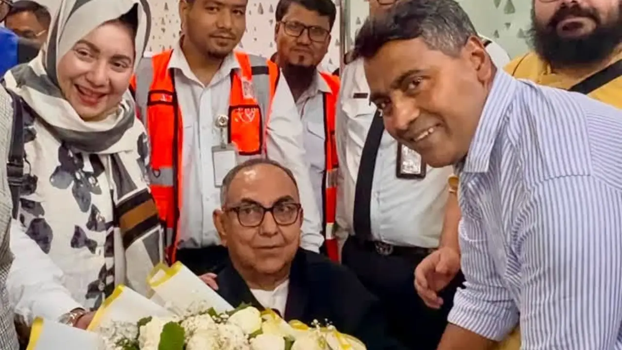 সাড়ে পাঁচ মাস পর দেশে ফিরলেন মির্জা আব্বাস
