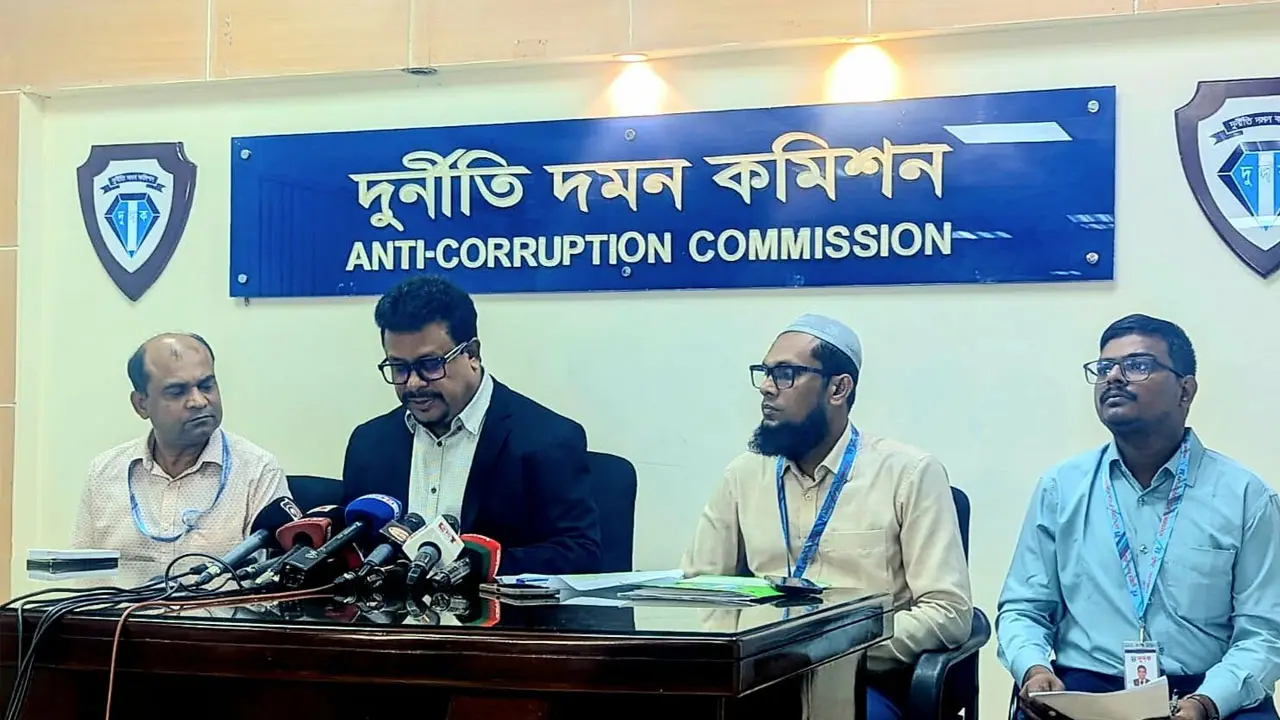 আসিফ মাহমুদের বিরুদ্ধে অনুসন্ধান আইন-বিধি অনুযায়ী শুরু হয়েছে : দুদক সচিব