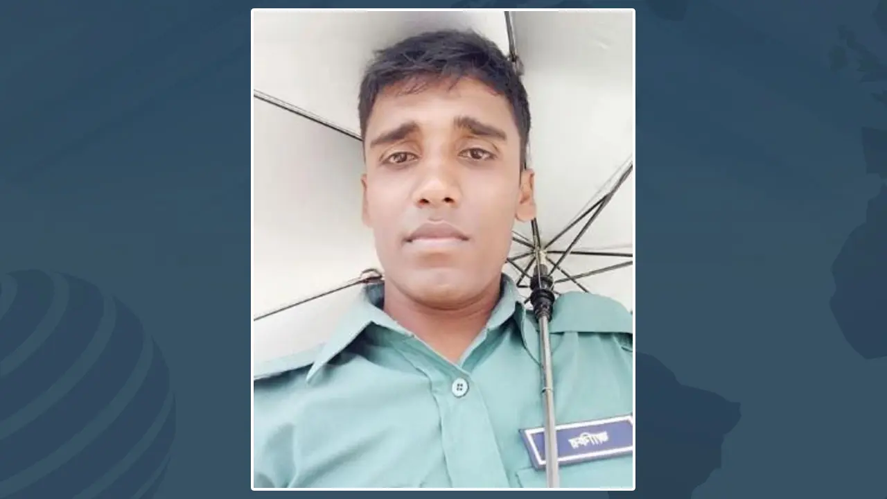 ৪০ ভরি স্বর্ণ আত্মসাতের অভিযোগে পুলিশ কনস্টেবলসহ গ্রেপ্তার ২
