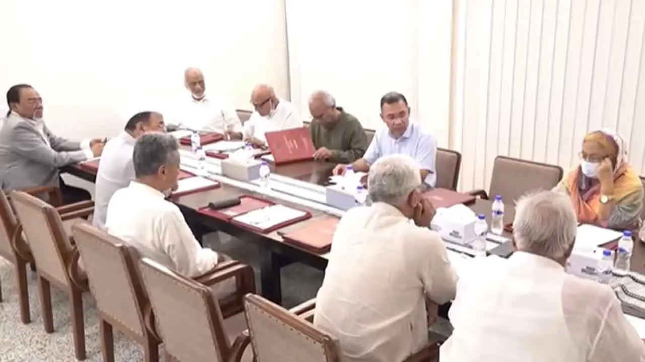 বিএনপির স্থায়ী কমিটির বৈঠক চলছে