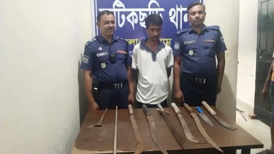 অস্ত্রসহ গ্রেপ্তার ‘টেস্টার মোবারক’, অর্থ পাঠাতেন সন্ত্রাসী ডেভিড ইমন