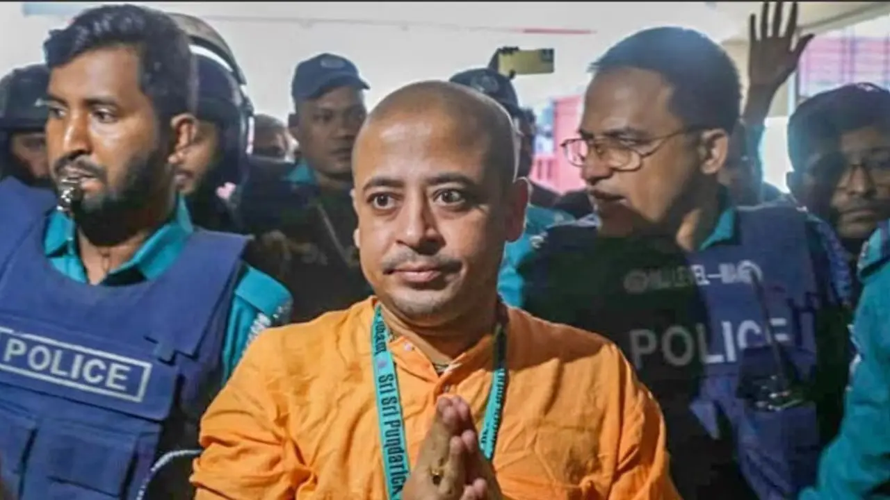 চিন্ময় কৃষ্ণের মায়ের মৃত্যুতে পাঁচ ঘণ্টার জন্য প্যারোলে মুক্তির আদেশ
