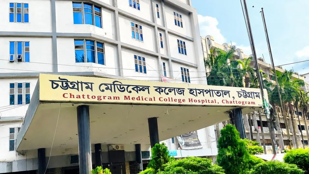 সড়ক পার হওয়ার সময় ট্রাকের ধাক্কা, পটিয়ায় প্রাণ গেল যুবকের