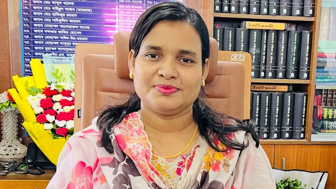 দাউদকান্দির ইউএনও নাছরীন আক্তারকে বদলি