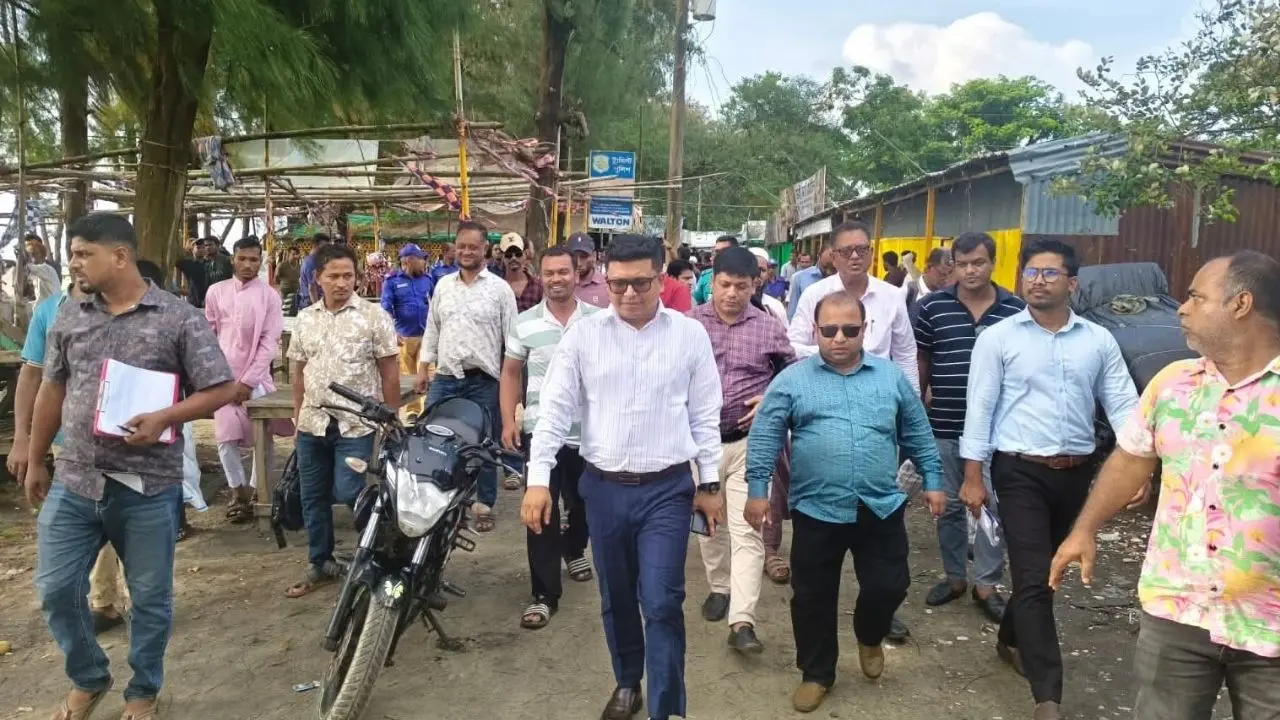 পারকি সৈকতে নামা মোটরসাইকেলের বিরুদ্ধে অভিযান