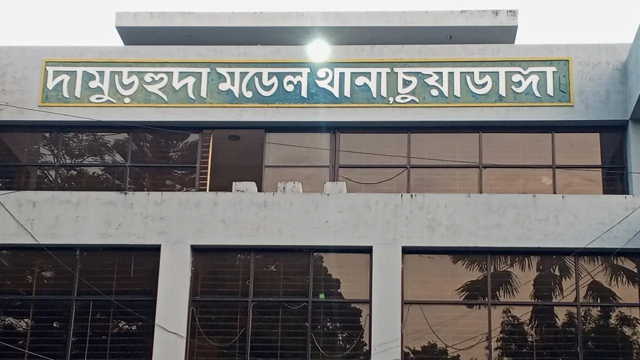 ছেঁড়া কাপড় ফেলা নিয়ে বাগবিতণ্ডার জেরে প্রাণ গেল একজনের