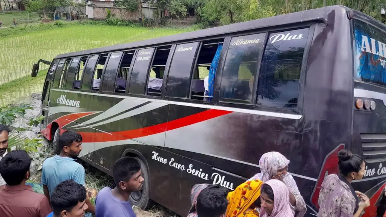 গাইবান্ধায় পৃথক সড়ক দুর্ঘটনায় নিহত ২