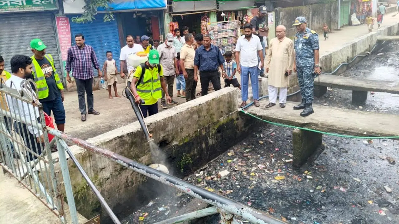 ডেঙ্গু-চিকুনগুনিয়ার প্রজননস্থল ধ্বংসে চসিকের অভিযান