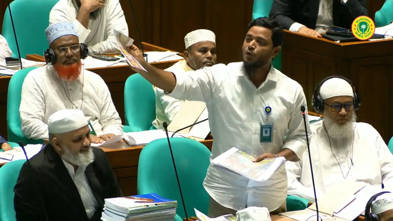 সারের ডিলার নিয়োগে ১০-১২ লাখ টাকার বাণিজ্যের অভিযোগ