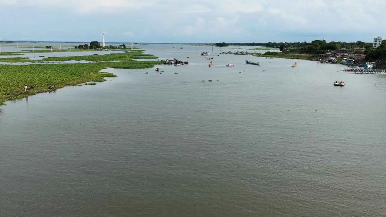 বিয়ের অনুষ্ঠানের কথা বলে মাঝ নদীতে ২ নৃত্যশিল্পীকে দলবদ্ধ ধর্ষণ