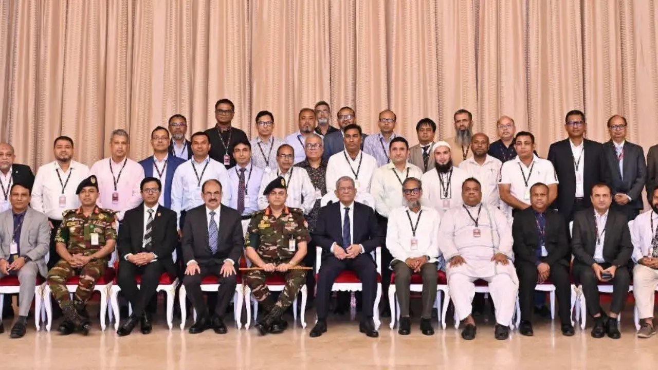 রাষ্ট্রপতির সঙ্গে ঢাকা কলেজ অ্যালামনাই অ্যাসোসিয়েশনের সাক্ষাৎ