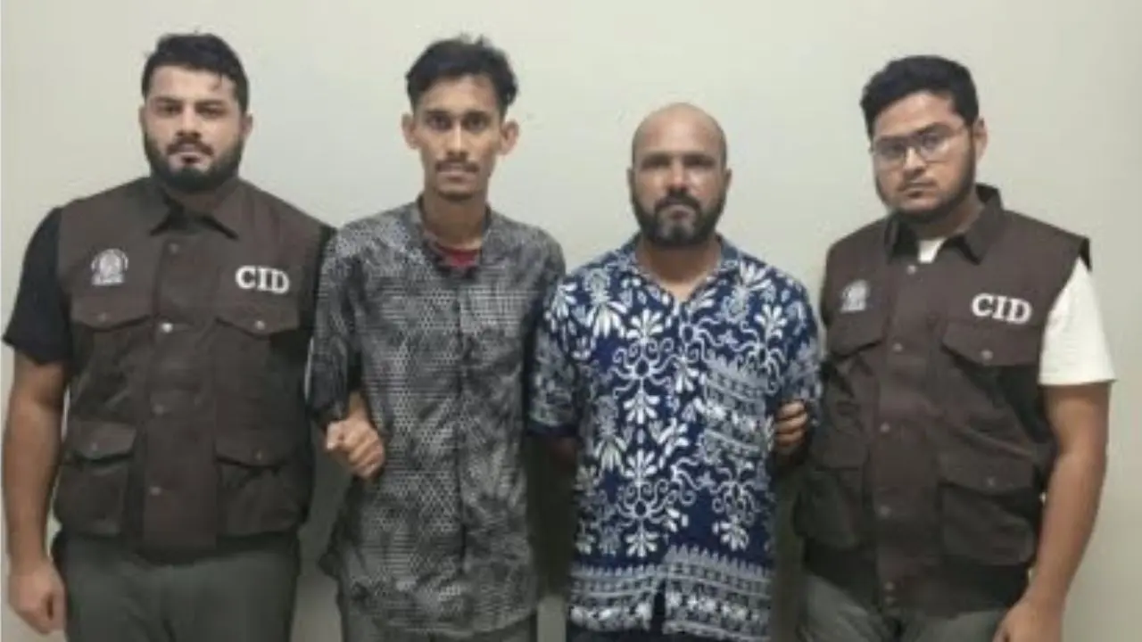 ফিশিং লিংকে মোবাইলের নিয়ন্ত্রণ নিয়ে ১০ লাখ টাকা আত্মসাৎ, গ্রেপ্তার ২