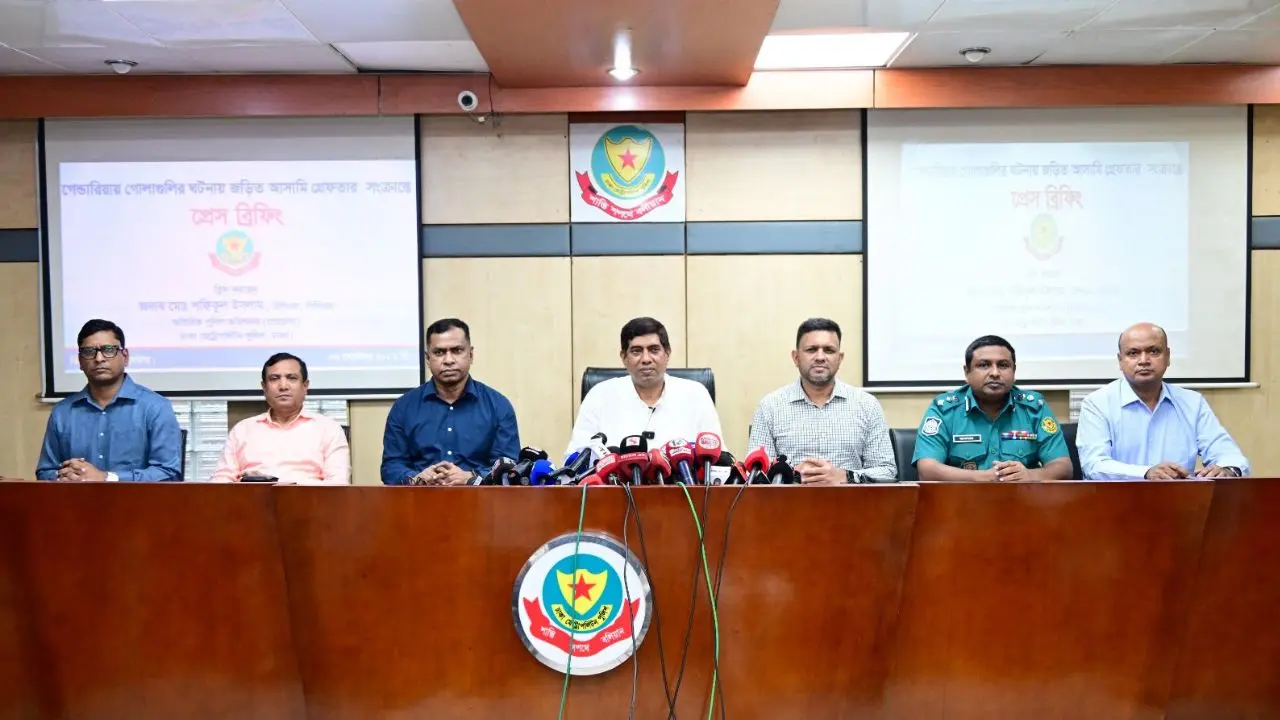 সংসদের সামনে শিক্ষিকা হত্যা : উদ্ধার বাইক নিয়ে ধোঁয়াশা, ছায়া তদন্তে ডিবি