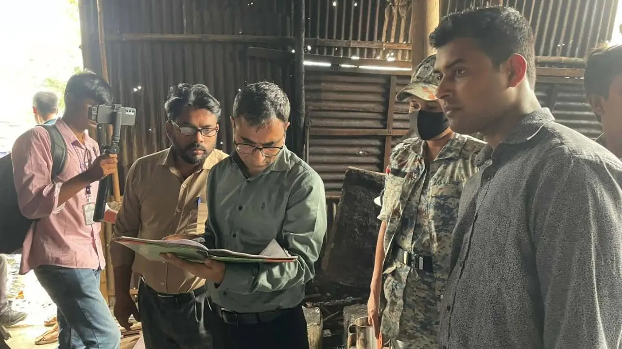 নোংরা পরিবেশে মিষ্টি তৈরি, বিভিন্ন দোকানে সরবরাহ