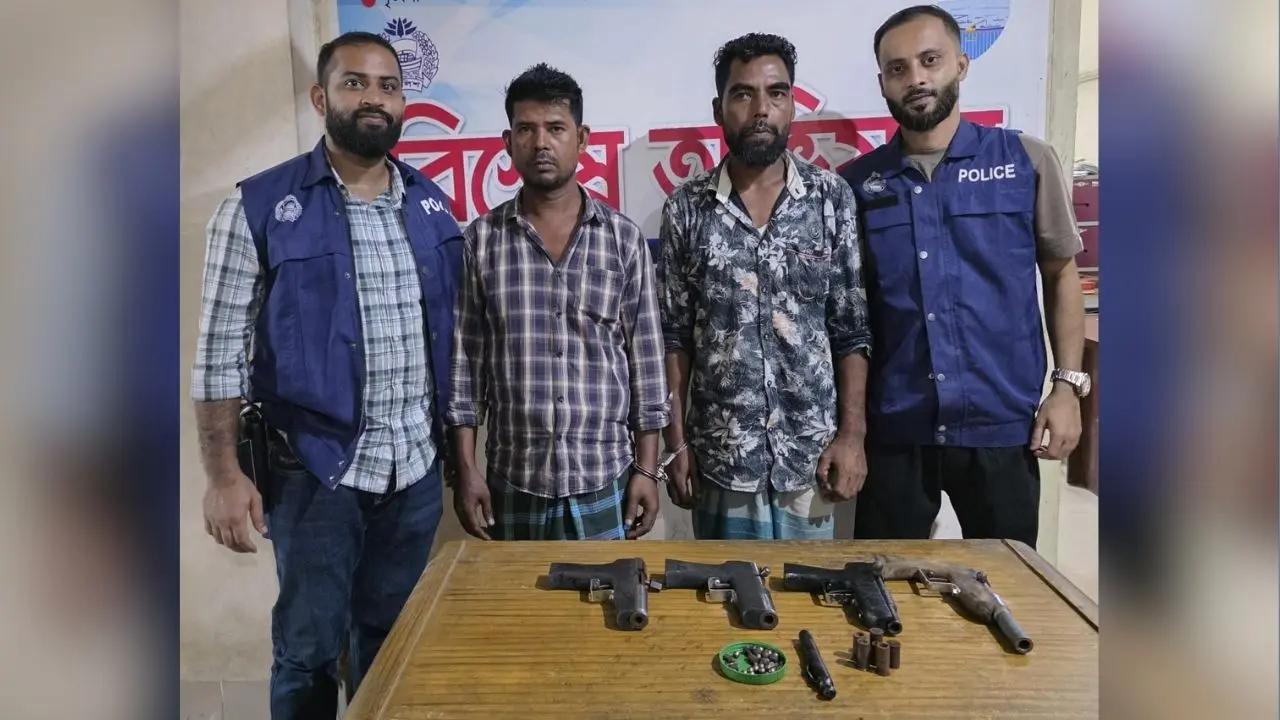 চট্টগ্রামে অস্ত্র তৈরির কারখানায় অভিযান, অস্ত্রসহ গ্রেপ্তার ২
