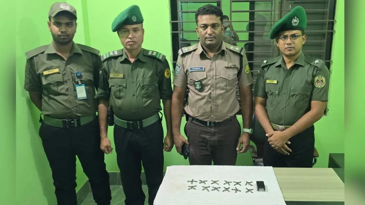 হাতিরঝিলে ডুবুরির উদ্ধার করা বস্তুতে মিলল পিস্তলের গুলি