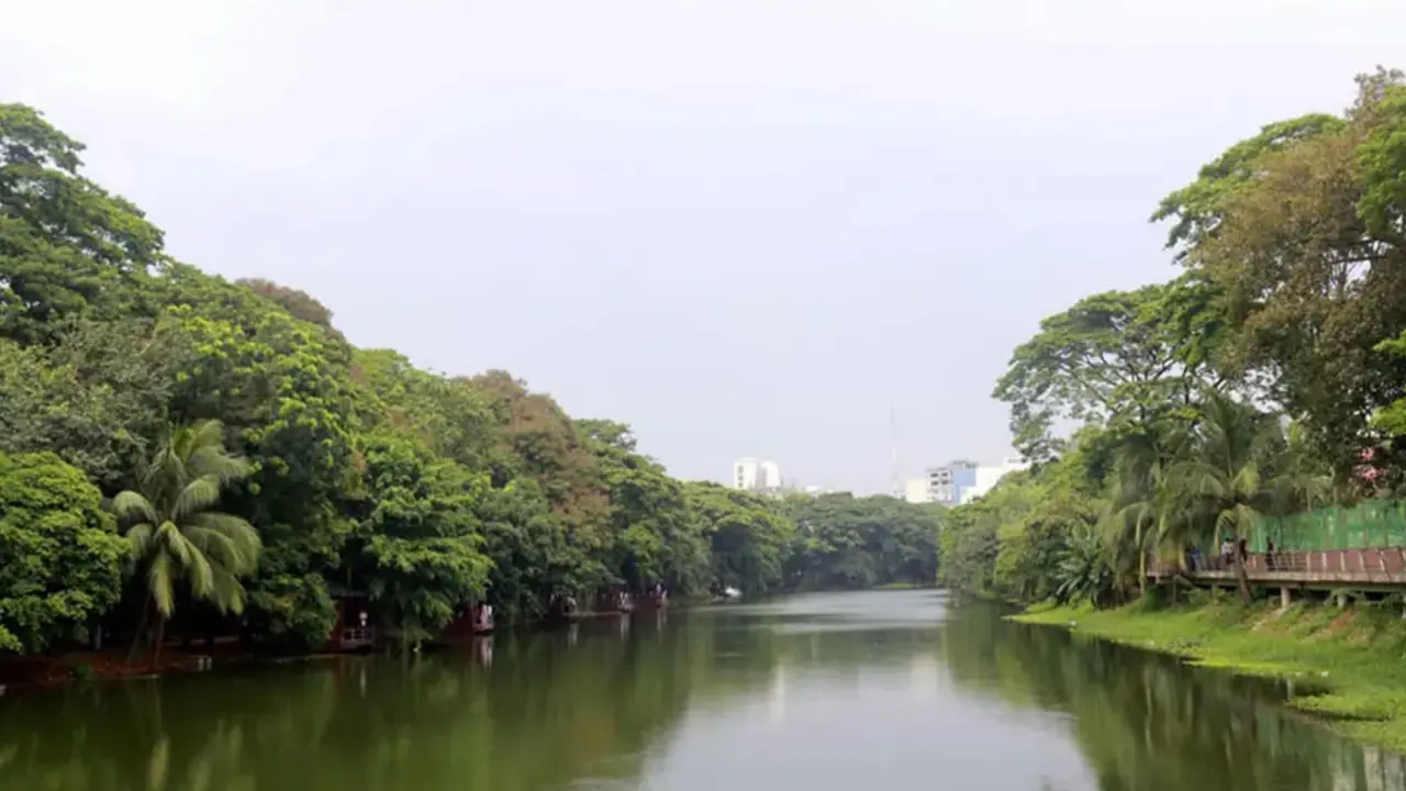 ধানমন্ডি লেকের পরিবেশ পুনরুদ্ধারে ৭৫ কোটি টাকার পরিকল্পনা