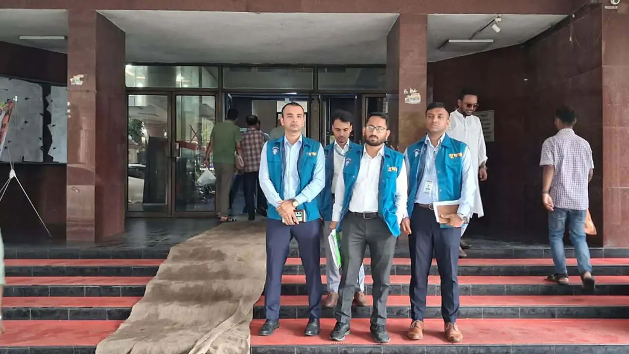 নকশা অনুমোদন ও নির্মাণে দুর্নীতি : রাজউকে দুদকের অভিযান