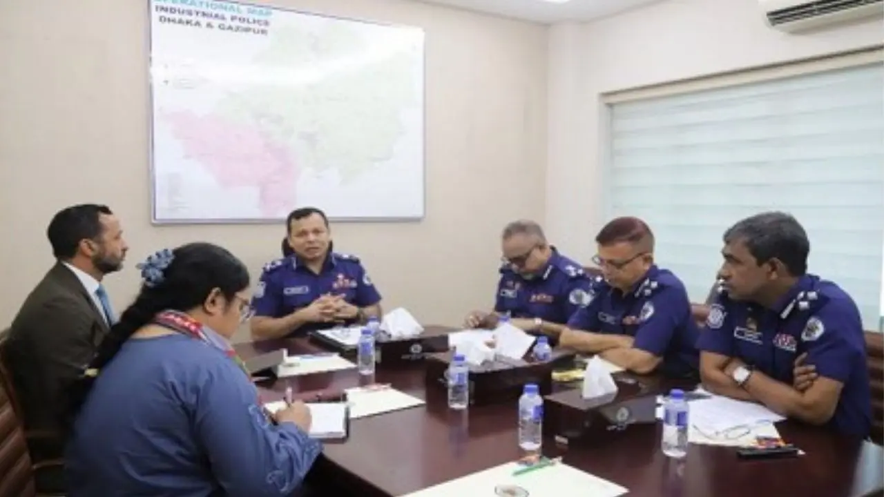 শ্রম অধিকার রক্ষায় আইএলও-ইন্ডাস্ট্রিয়াল পুলিশের মতবিনিময়