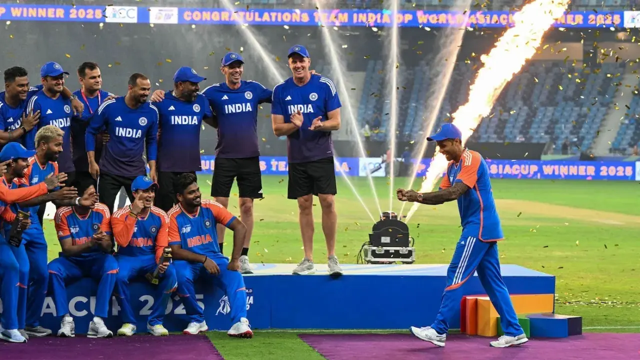 নাকভি থাকবেন ফাইনালে, চ্যাম্পিয়ন হলে এবারও কি ভারত খালি হাতে ফিরবে?