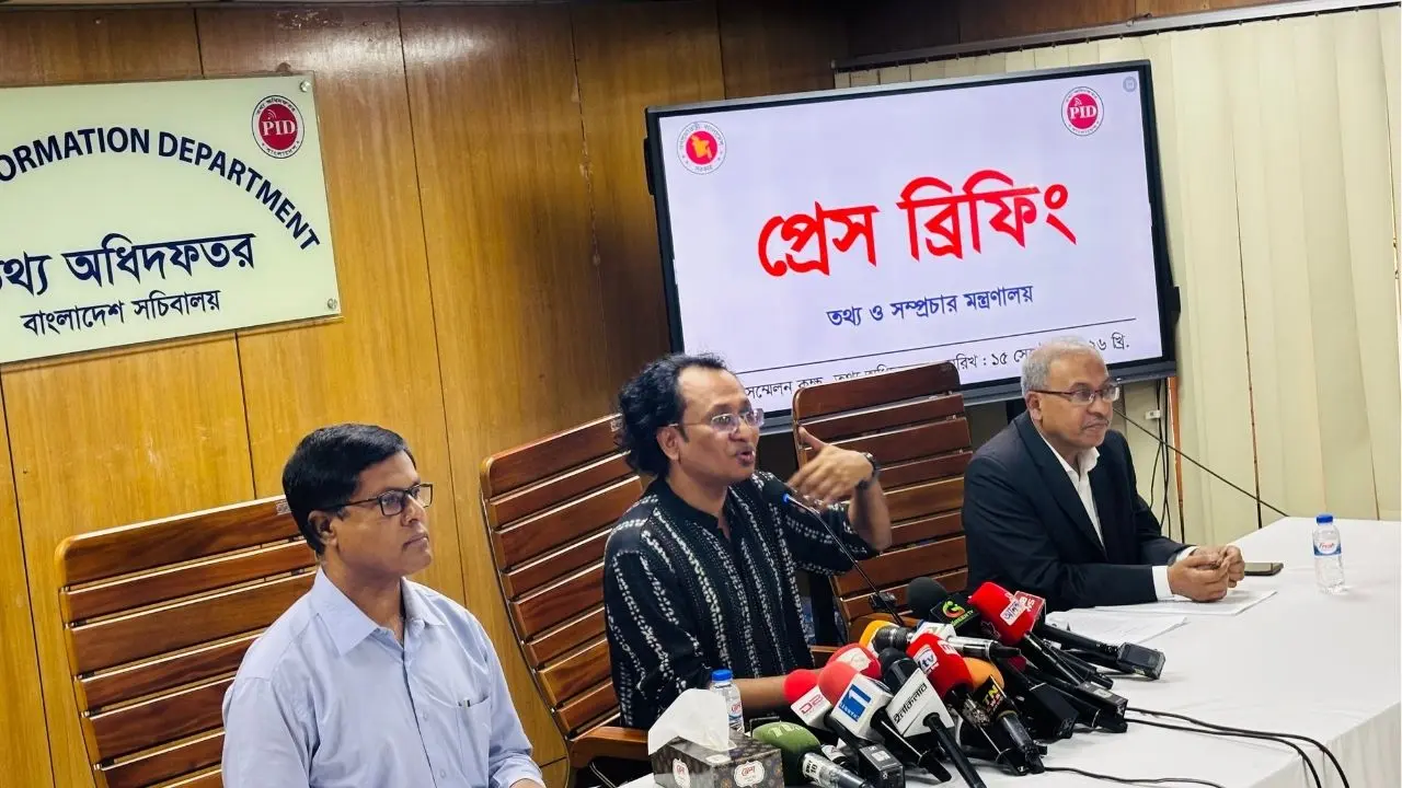 সাংবাদিকের অ্যাক্রেডিটেশন কার্ড বাতিল, খতিয়ে দেখবেন উপদেষ্টা জাহেদ