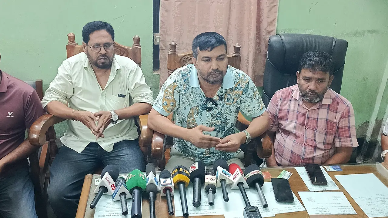 ১১ ঘণ্টা পর জামালপুর-ঢাকা রুটে বাস চলাচল স্বাভাবিক