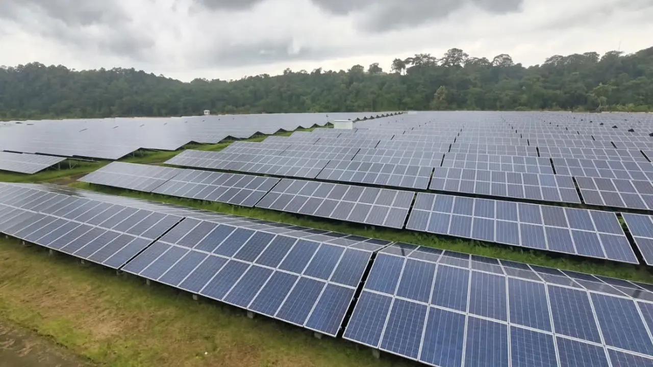 ৭ বছরে কাপ্তাই সৌরবিদ্যুৎ কেন্দ্রে উৎপাদন ৬ কোটি ৩৭ লাখ ইউনিট