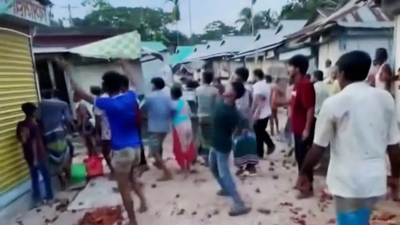 মিষ্টির টাকা চাওয়াকে কেন্দ্র করে সংঘর্ষ, বরসহ আহত ৪৬